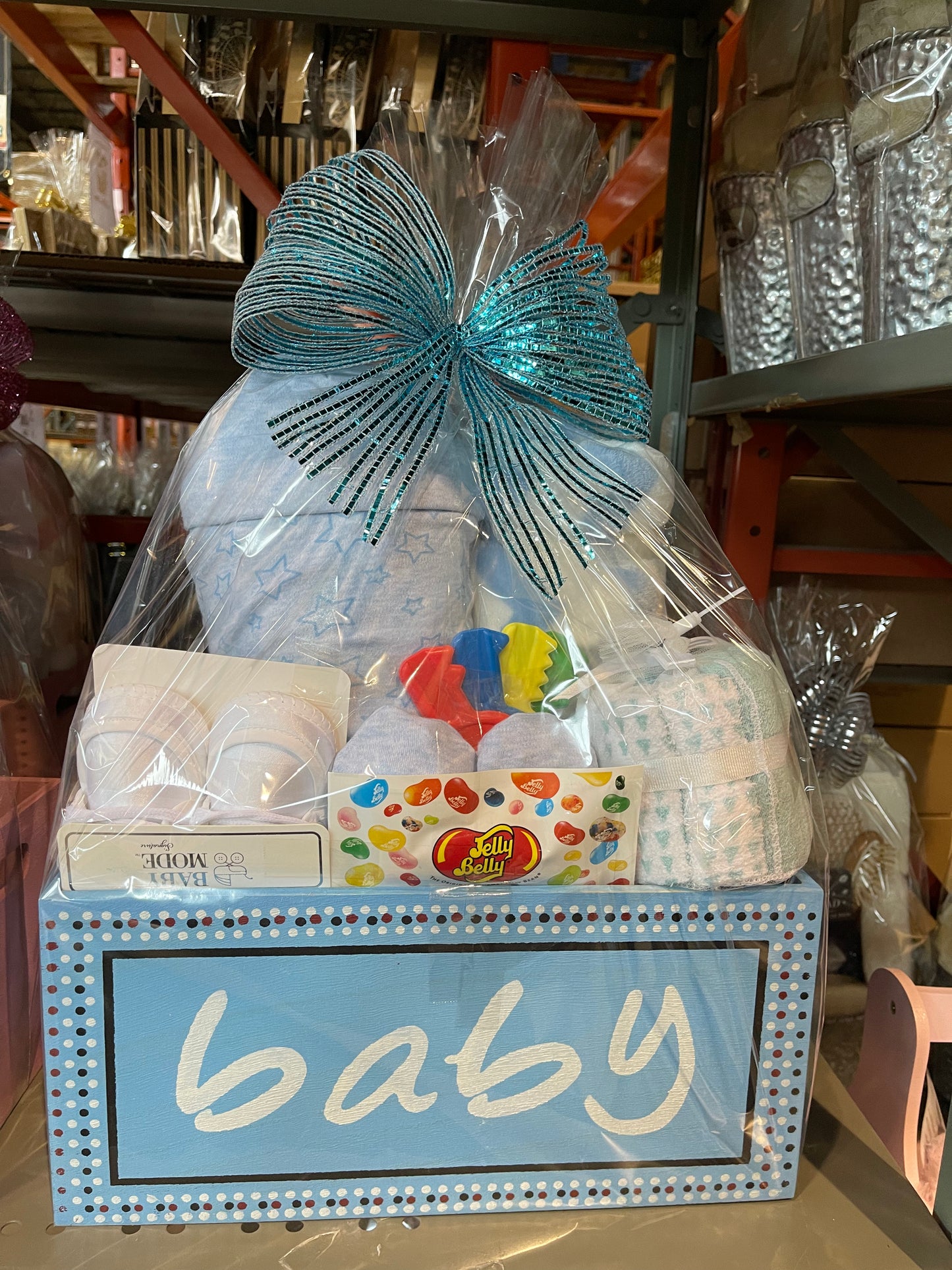 Gift basket for new born baby