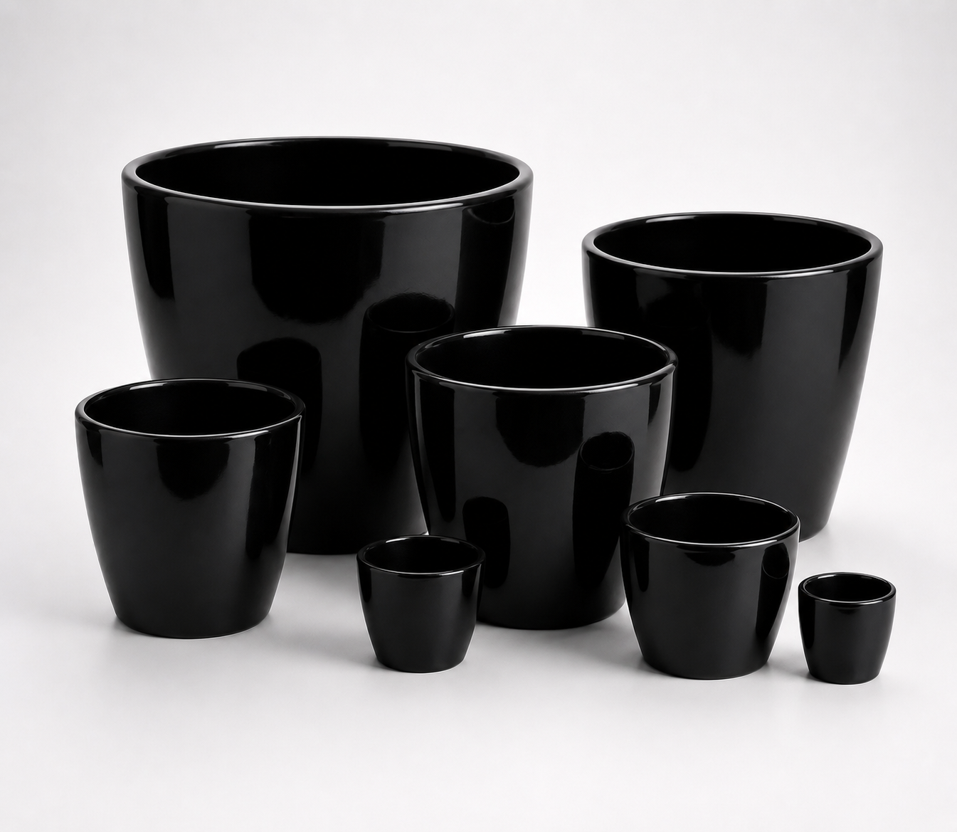 Marlow Pot - 3", 4" ,6", 8",10"& 12" White & Black View full details